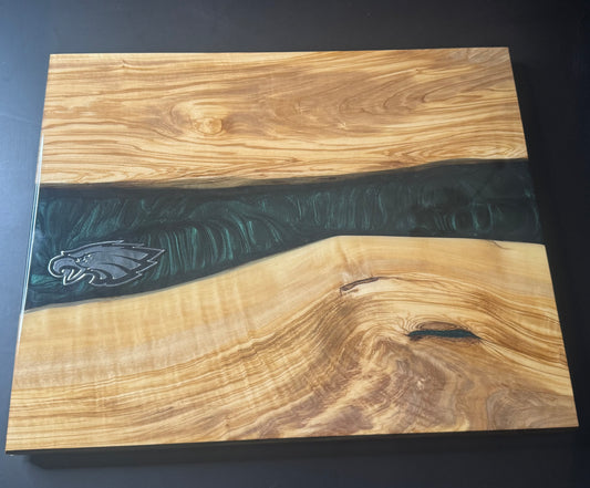 Eagles Olive wood/epoxy decor